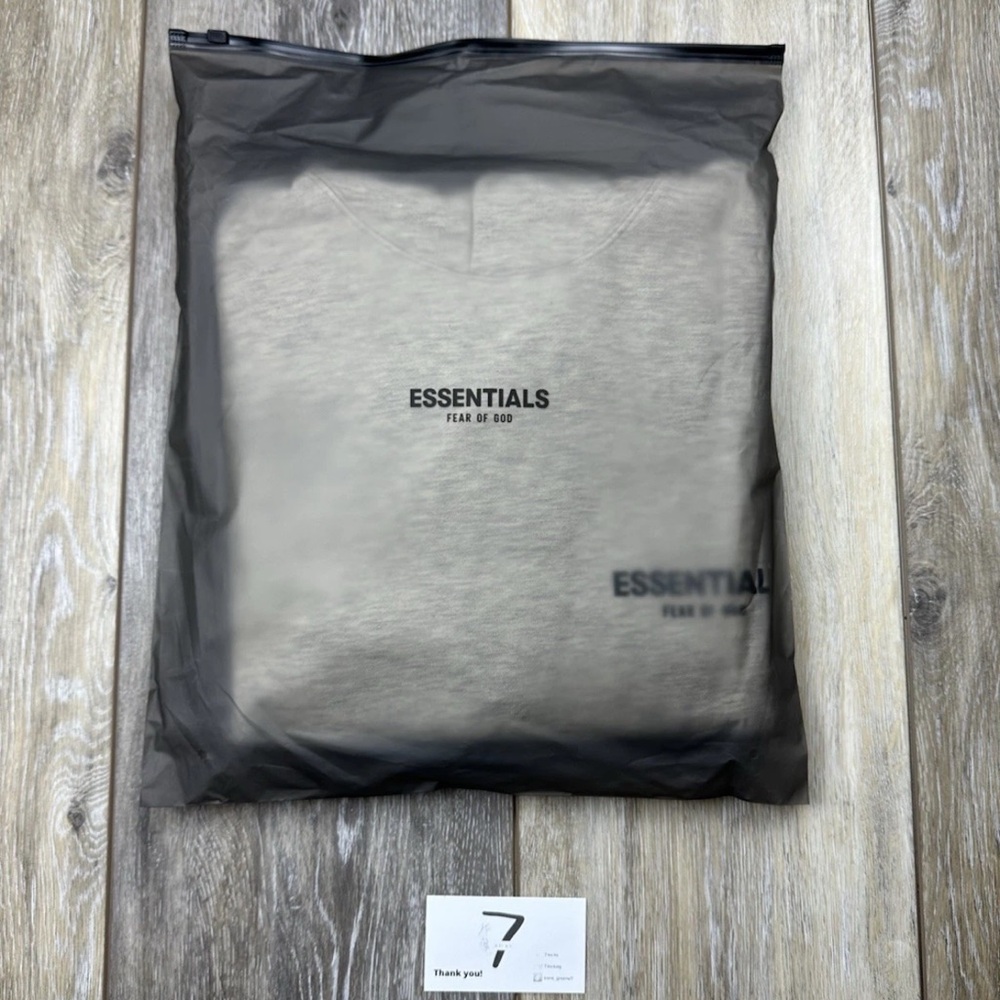 Essentials fear of god hoodie light oatmeal - Picture 6 of 6